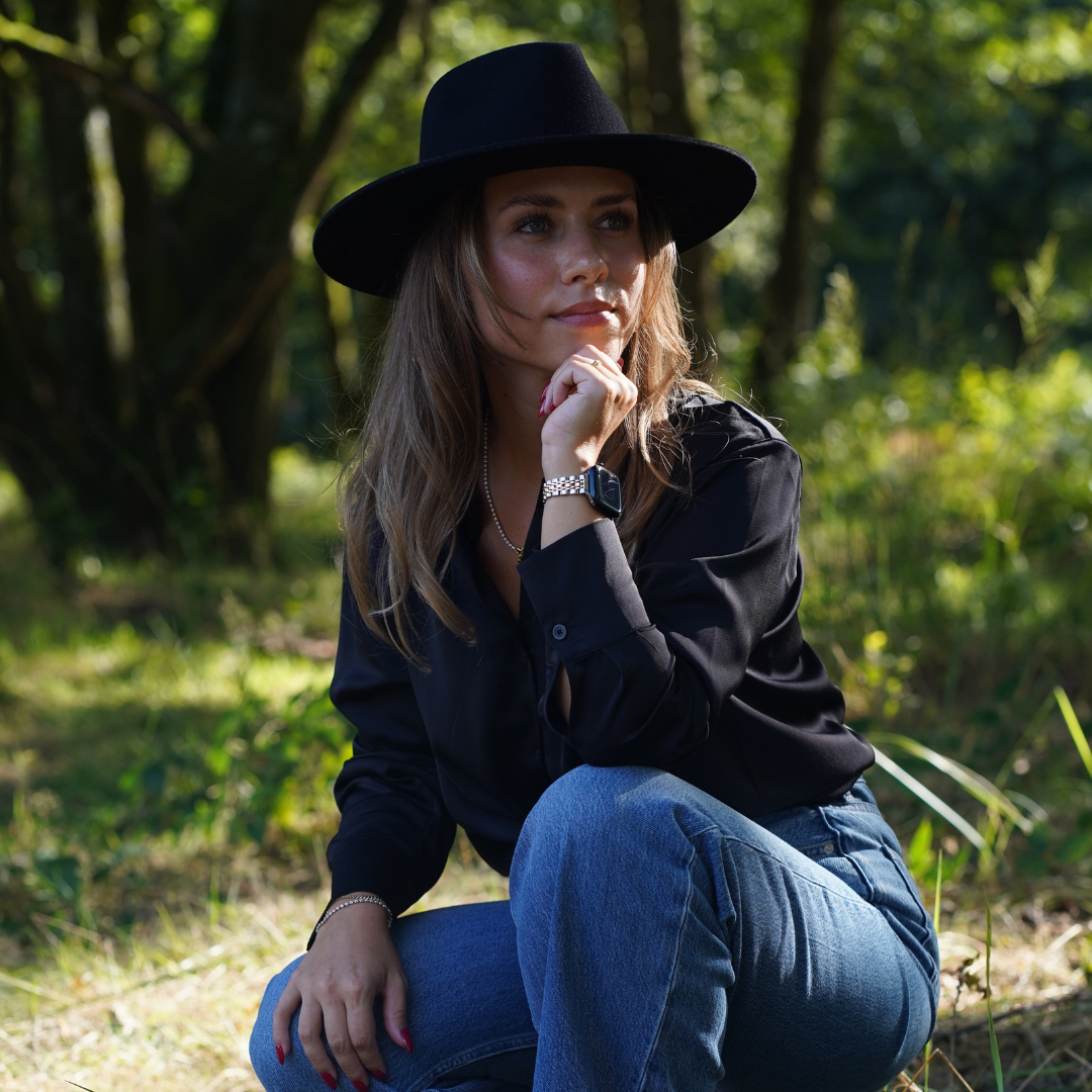 Colima schwarzer Fedora Hut mit breiter steifer Krempe für Frauen - Nimanita Hats & Accessoires - Premium Hüte für Frauen