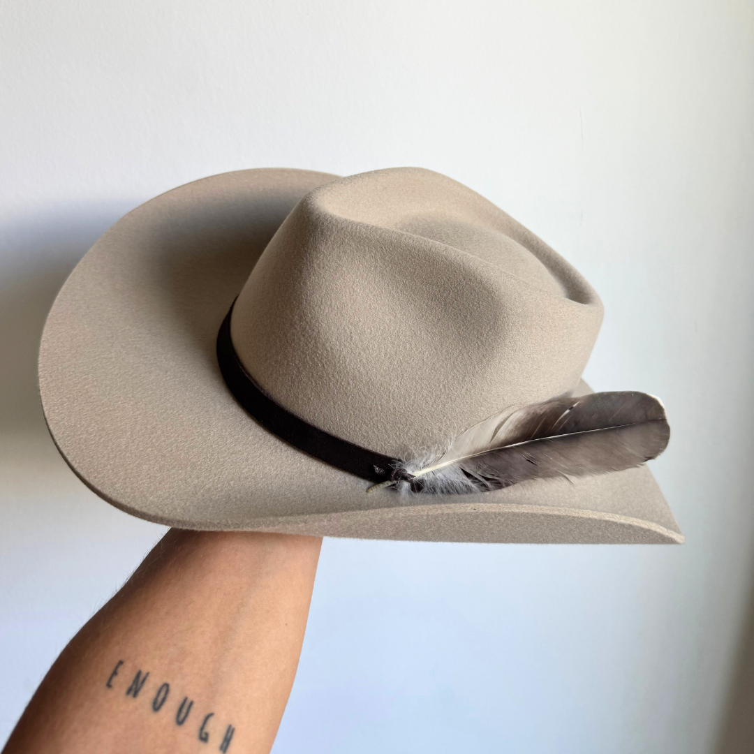 Personalisierter Westernhut mit Fedora Krone für Frauen - Hut Personalisierung Nimanita - Hats for strong Women - Hut mit Gravur - Pyrographie - Hut Modell Coahuila