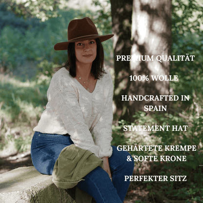 Catalina_Haselnuss Brauner Fedora Hut für Frauen mit center dent Krone-mittlere Krempe_ Nimanita Hats & Accessoires - Brauner Damenhut_ Im Western Stil