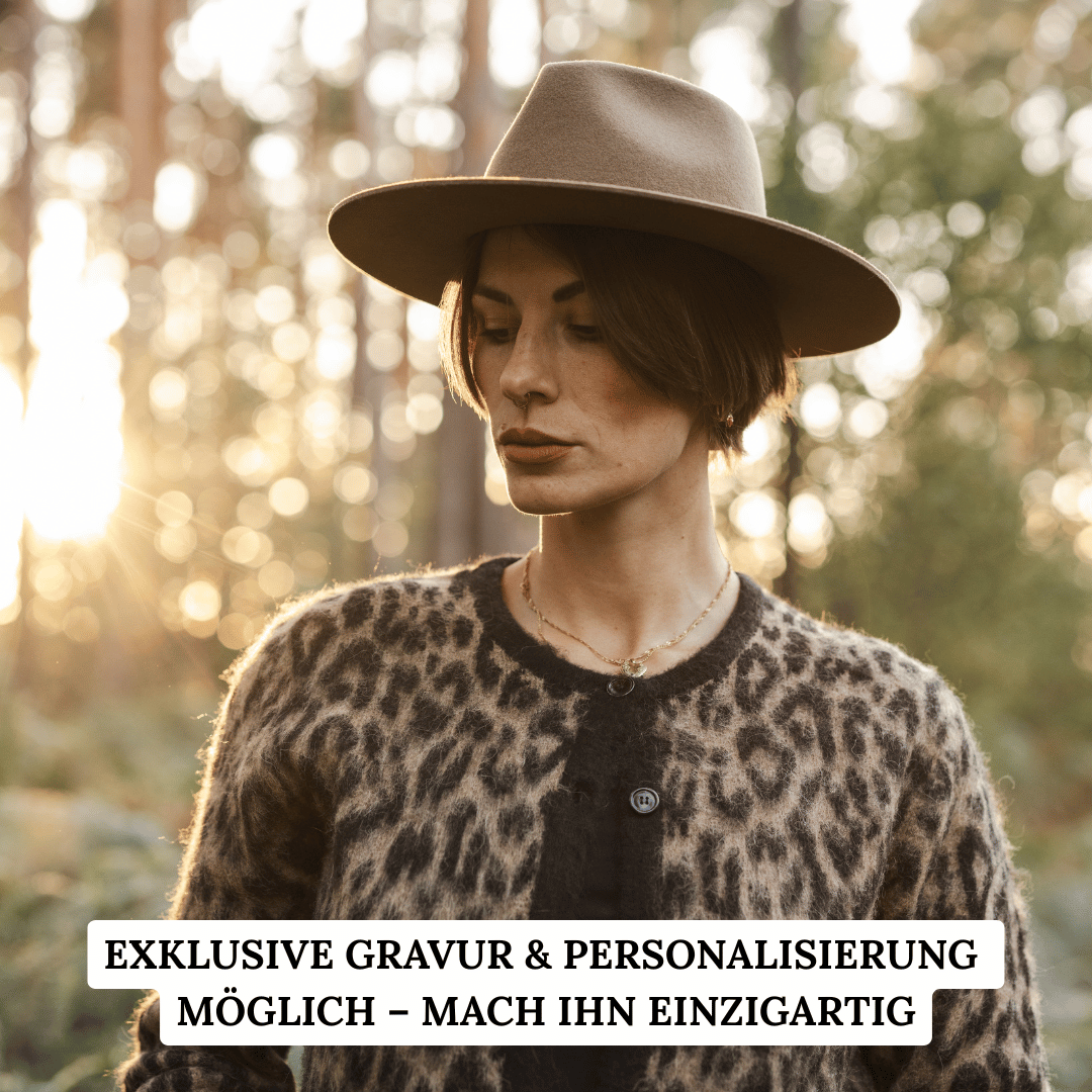 Colima - brauner Fedora Hut für Frauen mit steifer & gerader Krempe - Wollfilz Damenhut in Desert Brown - Nimanita Hats & Accessoires - Hüte für Frauen - - Credit Kleinstadtfotos