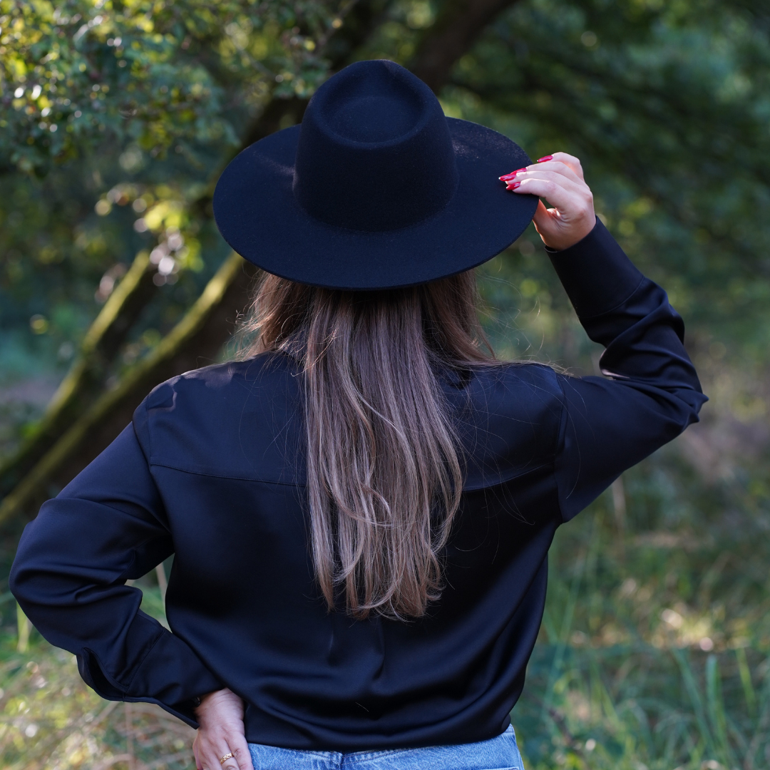 Colima schwarzer Fedora Hut mit breiter steifer Krempe für Frauen - Nimanita Hats & Accessoires - Premium Hüte für Frauen 
