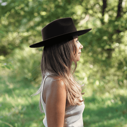 Esmeralda Dunkelbrauner Fedora Hut für Frauen aus premium Wollfilz - Nimanita Hats & Accessoires - Hüte für Frauen