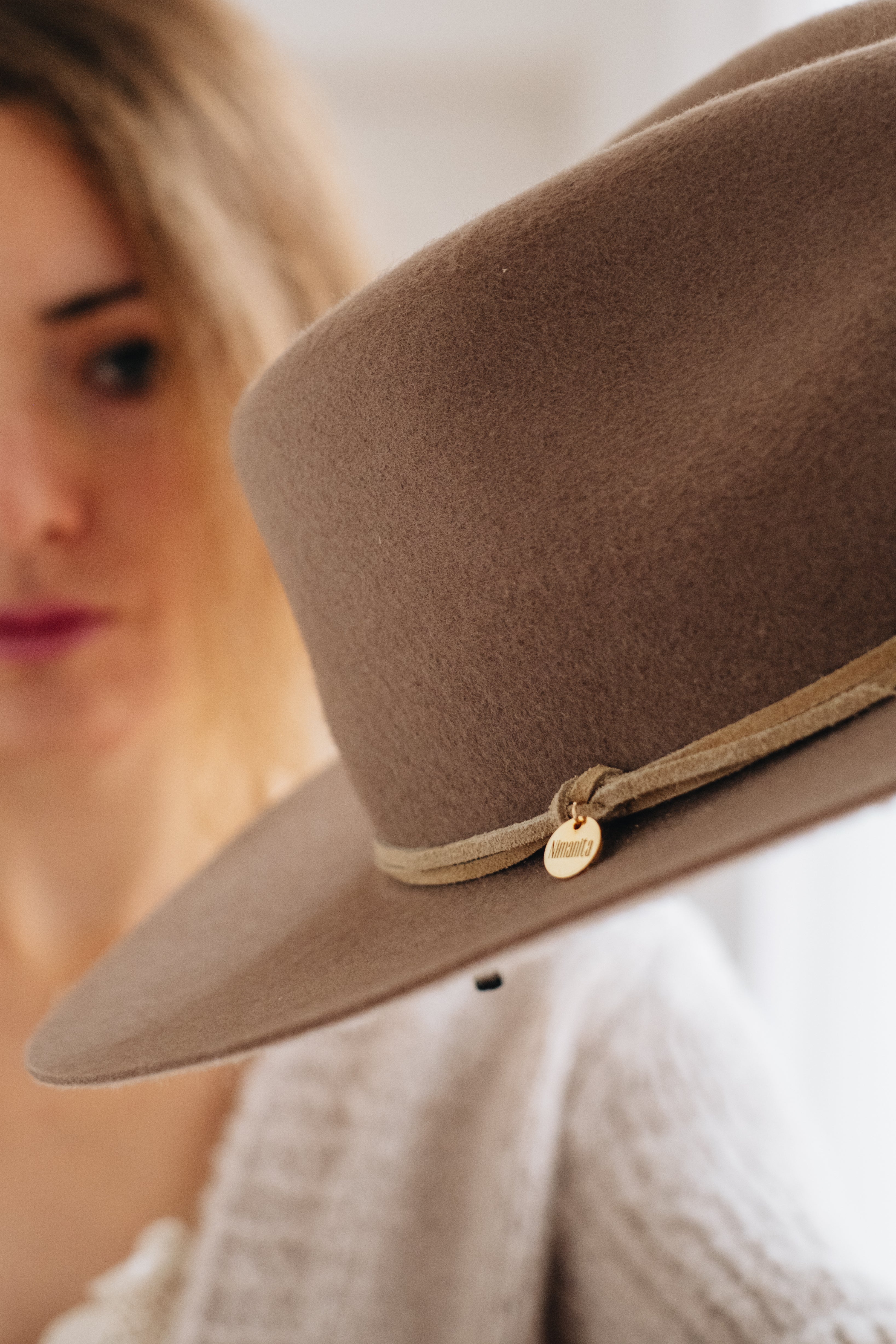Hutbänder Nimanita Hats & Accessoires _ Hut Puebla mit Leder Hutband - Hüte für Frauen | Damenhüte | Hutbänder