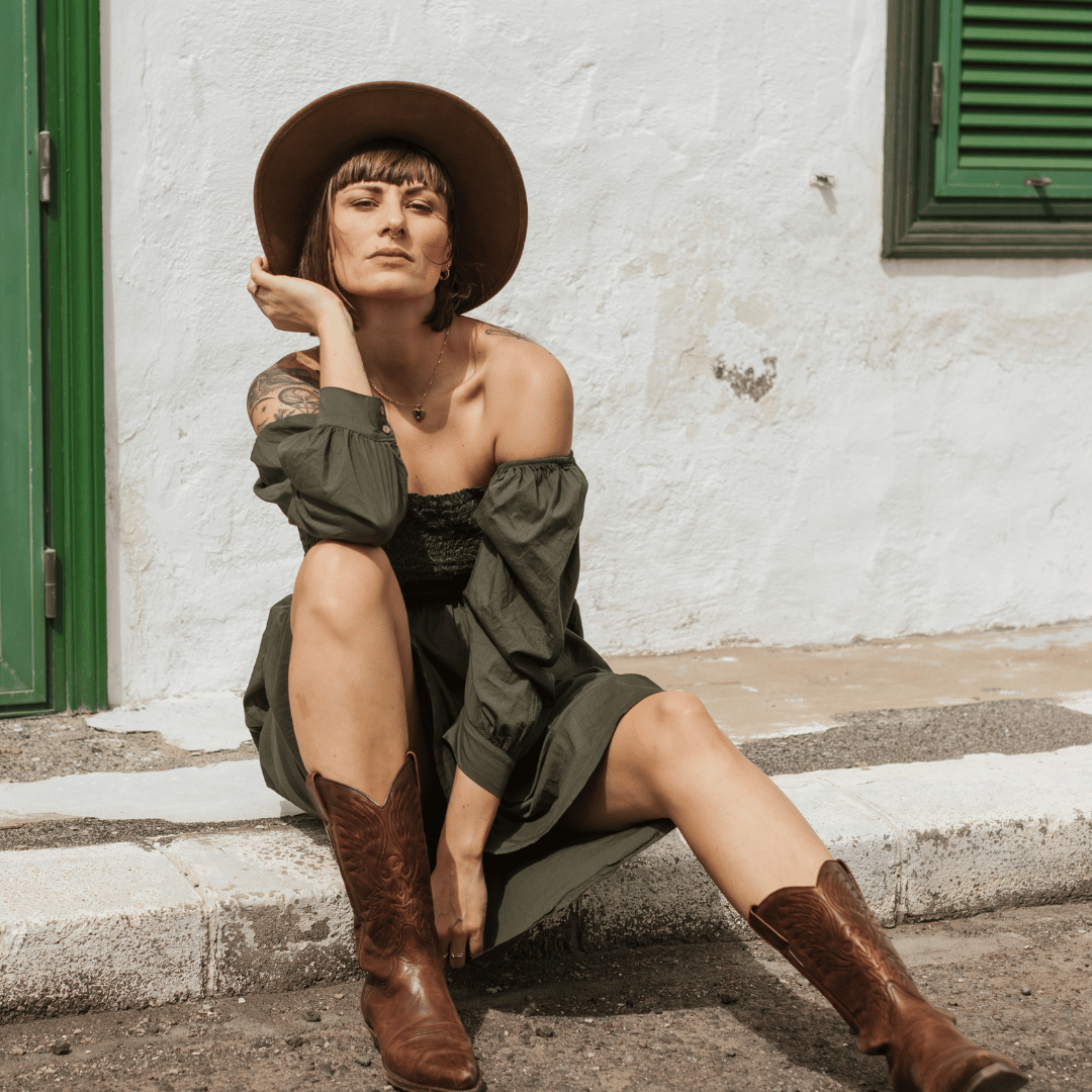 Palenque No.02 | Brauner Fedora - Travel Collection - faltbar & wasserabweisend - breite Krempe_ Hut für Frauen | Nimanita Hats & Accessoires | Hüte für Frauen_ Credit Kleinstadtfotos