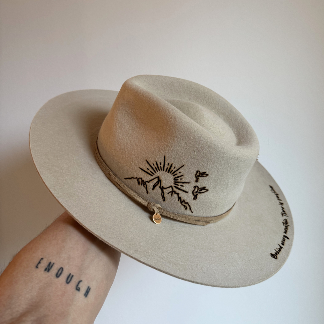 Personalisierter Fedora Hut für Frauen mit Gravur - Nimanita Hats - Hats for women