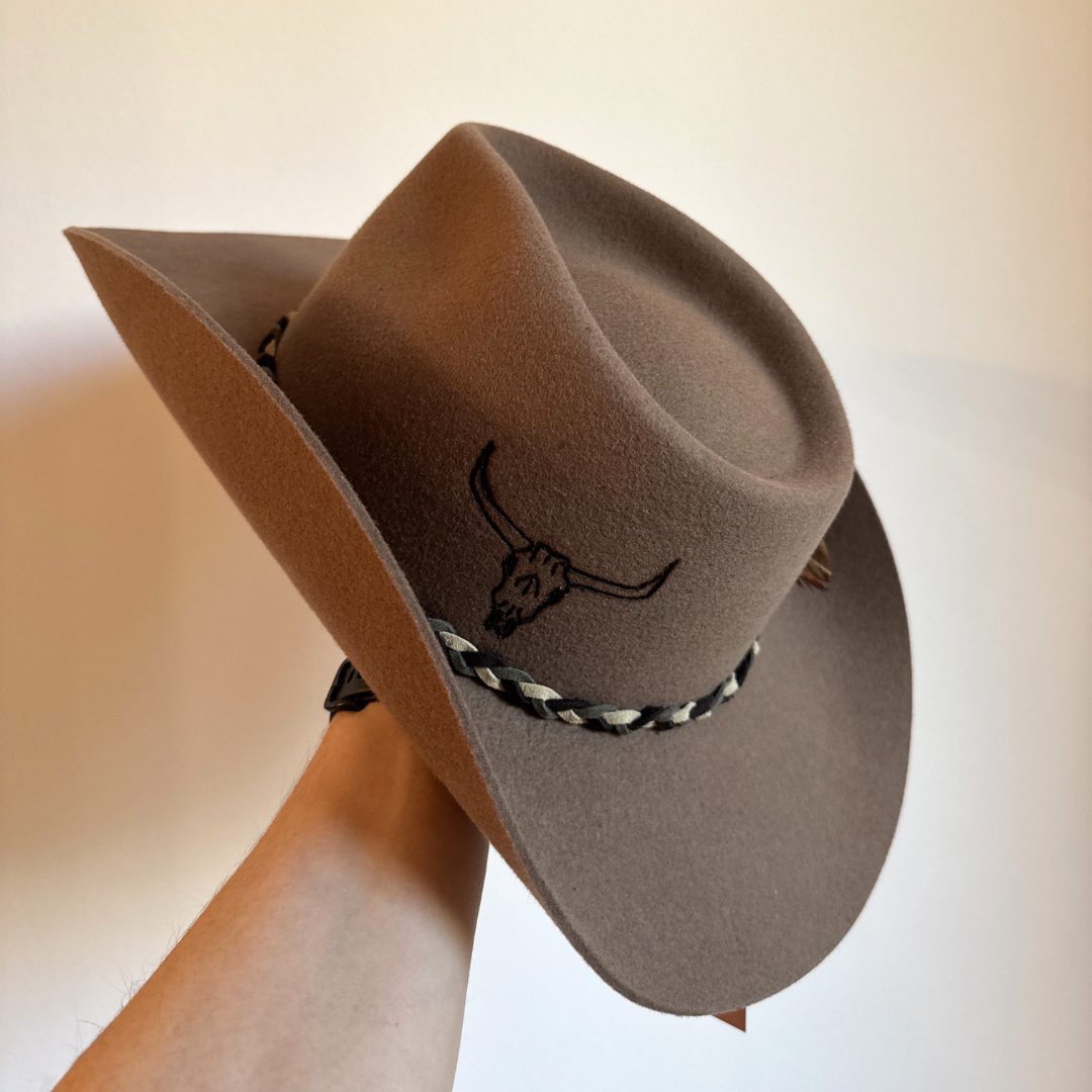 Personalisierter Westernhut mit Fedora Krone für Frauen - Hut Personalisierung Nimanita - Hats for strong Women - Hut mit Gravur - Pyrographie - Hut Modell Coahuila