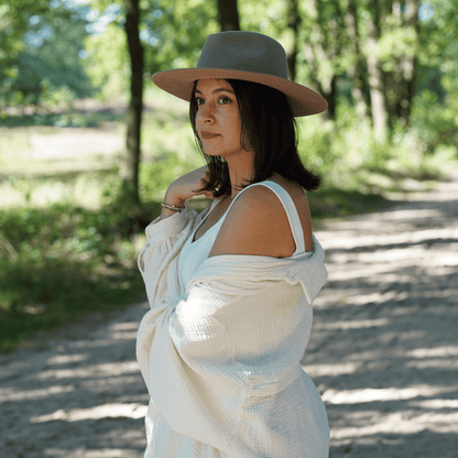 Puebla Fedora Hut für Frauen | Damenhut | Fedora Damenhut aus 100% Wolle | Farbe Nutria | Grauer Fedora Hut für Frauen | bereite Krempe | Handarbeit | modisches Accessoires