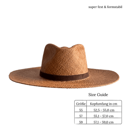 Sonora Habano - Fedora Strohhut in der Farbe Habano für Frauen aus 100% Iraca Palme mit braunem Wildleder Hutband | Damenhut | Strohhut | Sommerhut | Modell Sonora | Nimanita Hats & Accessoires - Hüte für Frauen